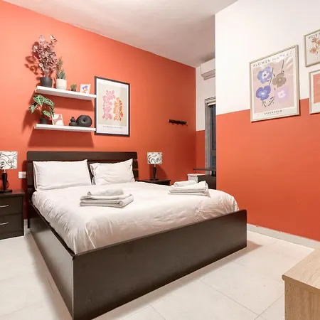 Stylish & Spacious In The Heart Of Paceville By 360 Estates 아파트