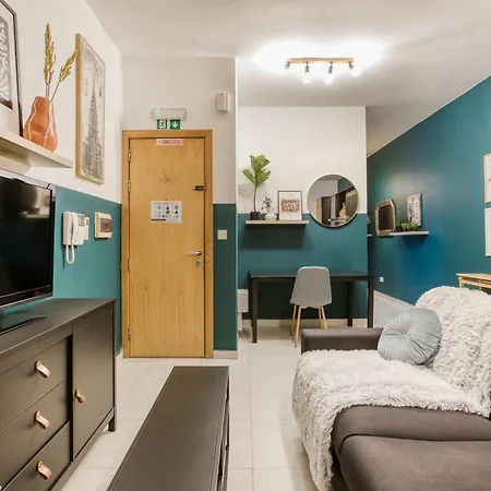 Stylish & Spacious In The Heart Of Paceville By 360 Estates * Сент Джулианс