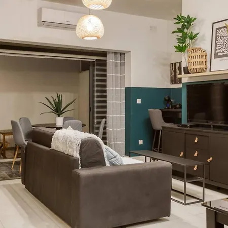 Апартаменты Stylish & Spacious In The Heart Of Paceville By 360 Estates