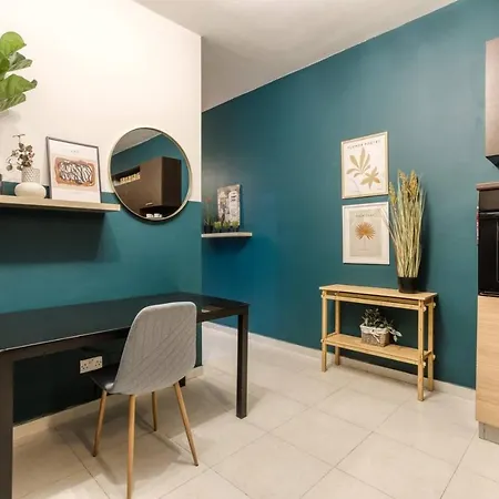 Апартаменты Stylish & Spacious In The Heart Of Paceville By 360 Estates Сент Джулианс