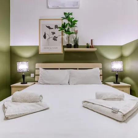 Апартаменты Stylish & Spacious In The Heart Of Paceville By 360 Estates Сент Джулианс