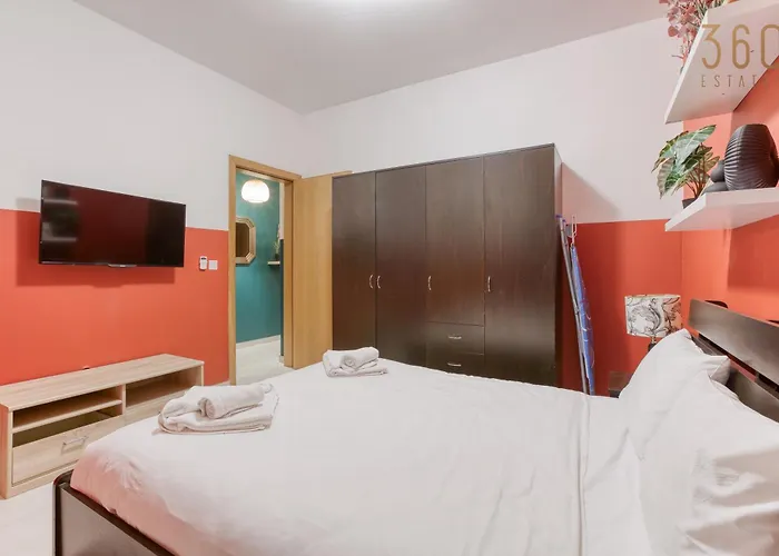 Stylish & Spacious In The Heart Of Paceville By 360 Estates Apartament